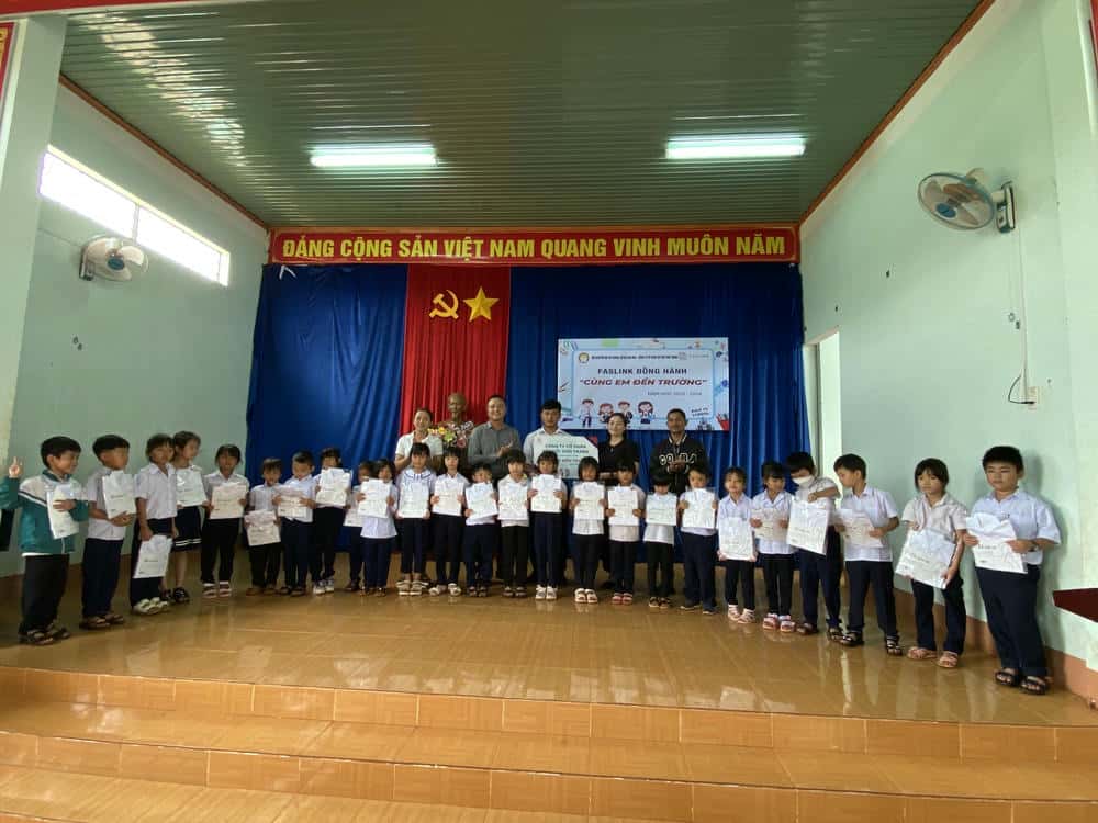 Gia Lai esta encuestando la necesidad de transferir las escuelas al nuevo centro administrativo de niños de cuadros, funcionarios y funcionarios. Foto: Thanh Tuan