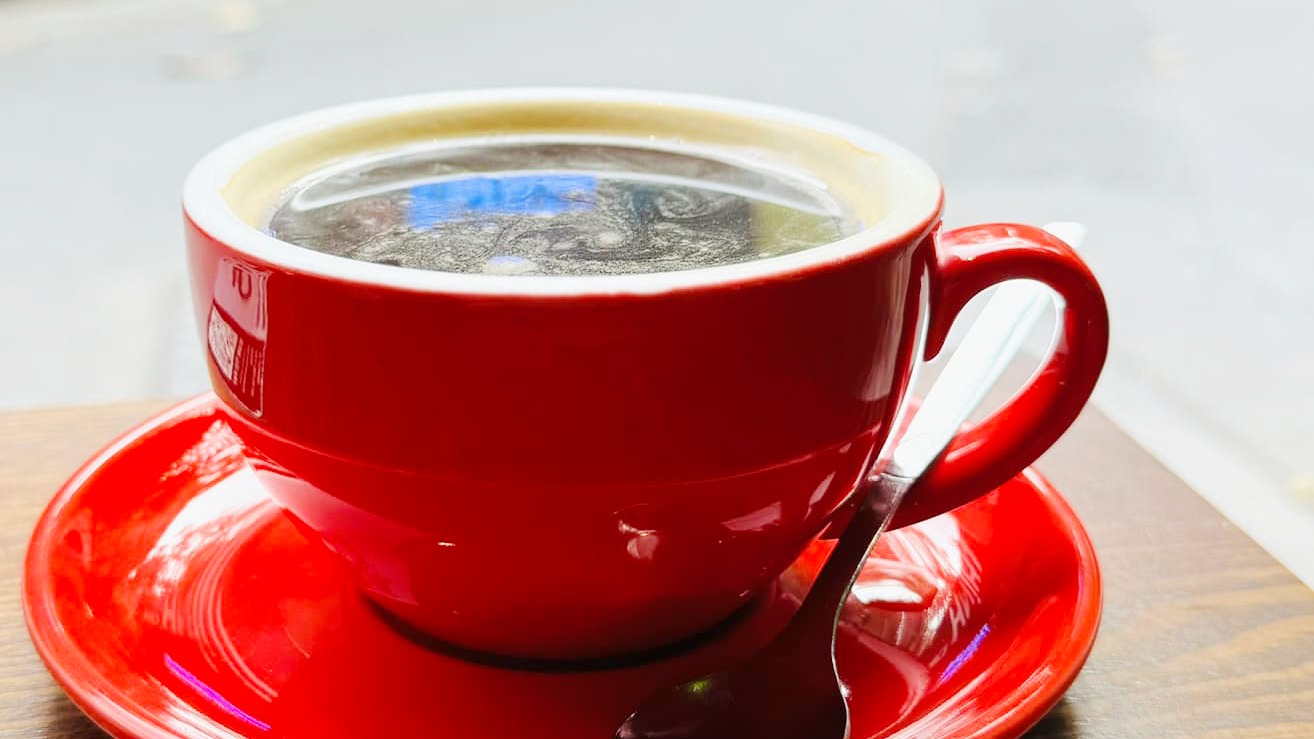 El cafe es un habito familiar familiar, pero pocos saben que puede interactuar con muchas drogas, lo que afecta la efectividad del tratamiento y los efectos secundarios. Foto: P.anh