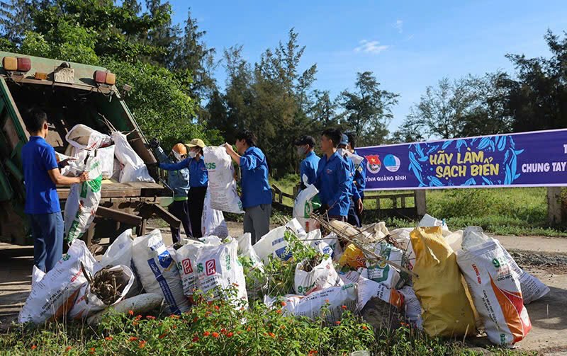 Activities in response to Vietnam Sea and Islands Week, World Ocean Day 2025. Photo: Xuan Hien