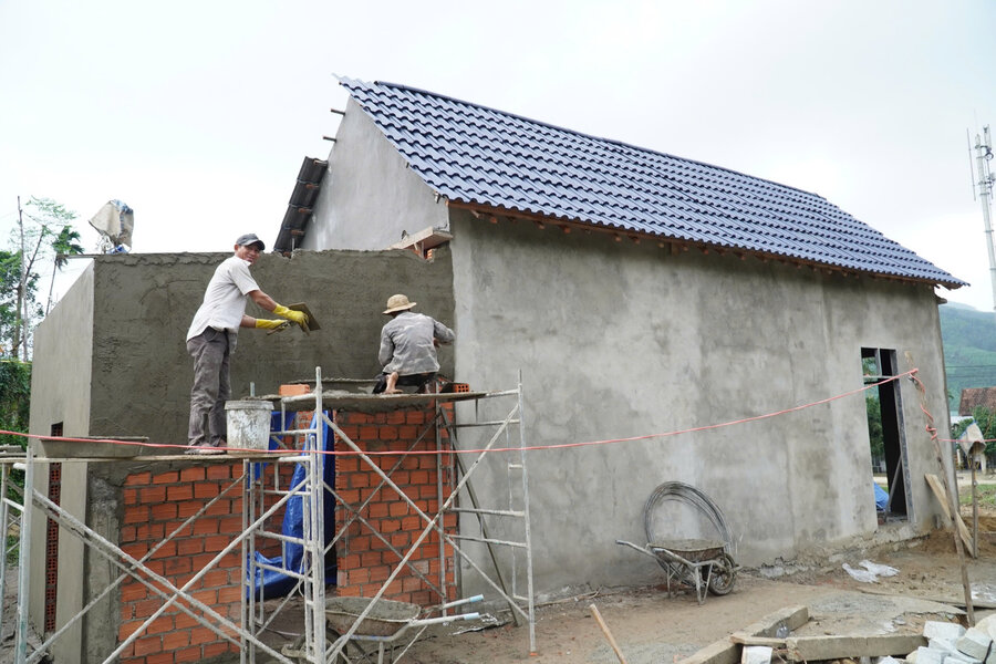 Ba To is the first mountainous district in Quang Ngai to complete the elimination of temporary and dilapidated houses. Photo: Vien Nguyen