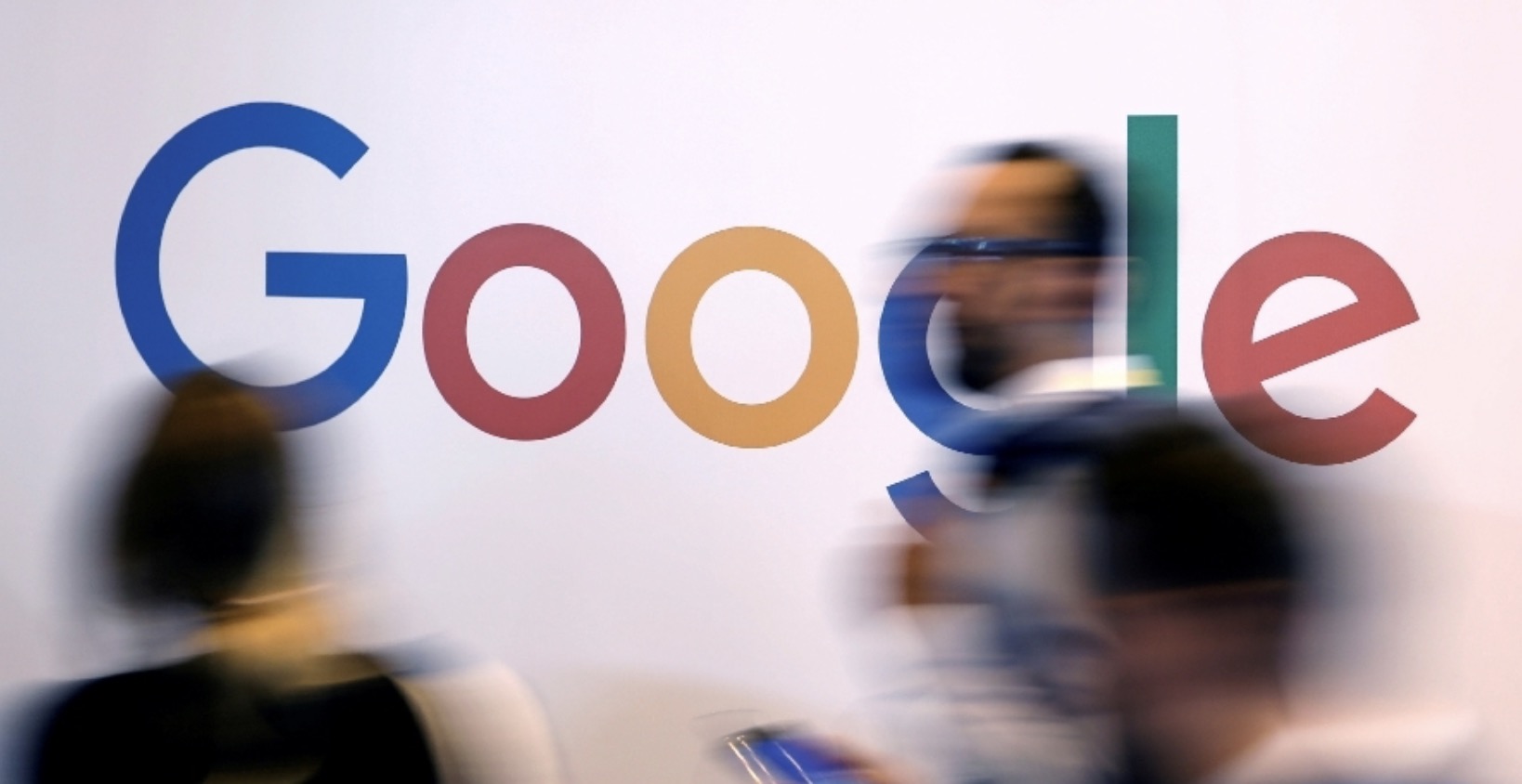 Google has quietly posted an application that allows users to run AI models on their phones without the need for the Internet. Photo: Xinhua