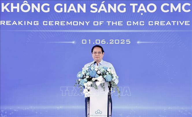 Politburo member and Prime Minister Pham Minh Chinh spoke at the groundbreaking ceremony of the CMC Creative Space Complex project in Hanoi. Photo: Duong Giang/VNA.