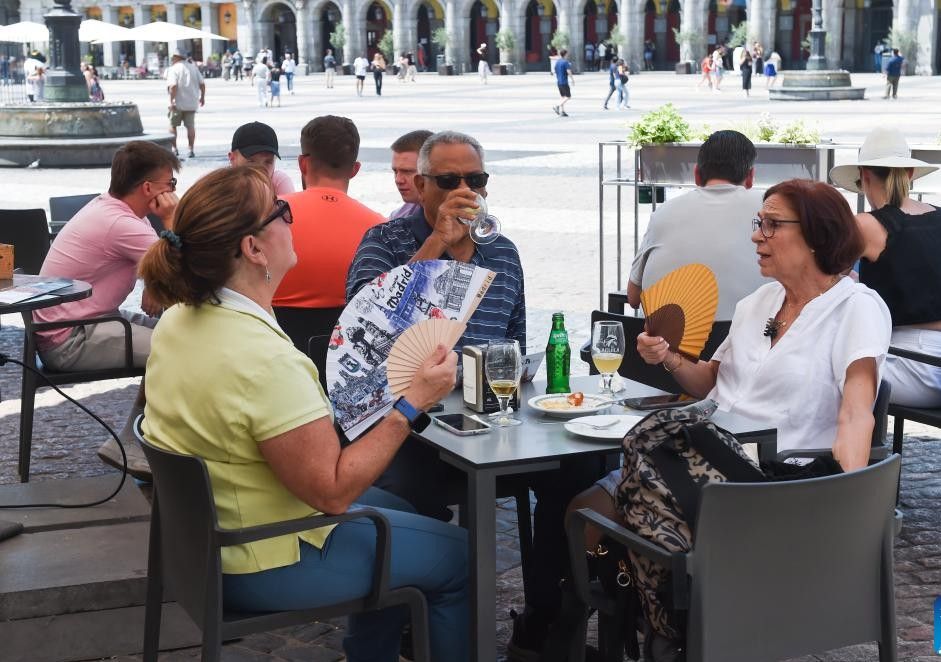 Giai nhiet giua nang nong o Madrid, Tay Ban Nha, ngay 29.5.2025. Anh: Xinhua