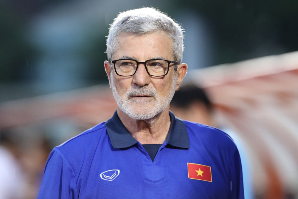 Coach Henrique Calisto led the Vietnamese team to the AFF Cup in 2008. Photo: Thanh Vu