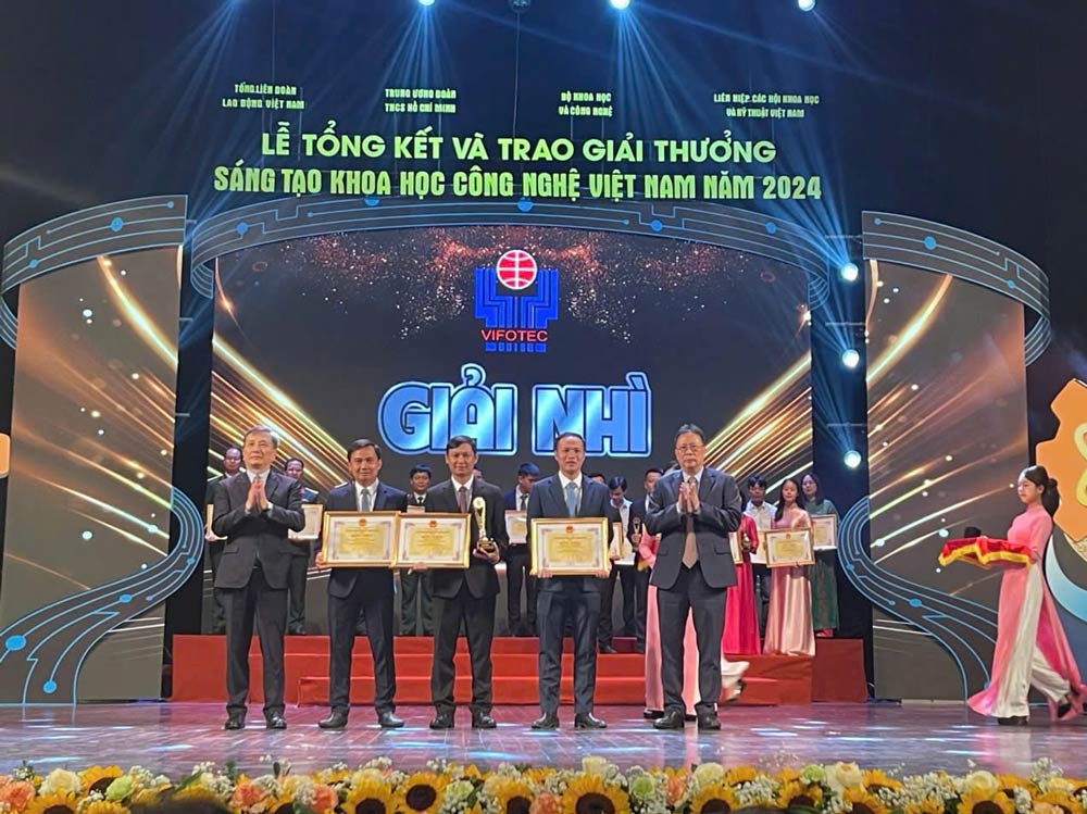 EVNCPC won 5 awards at the Vietnam Science and Technology Innovation Awards 2024. Photo: Ngoc Thach
