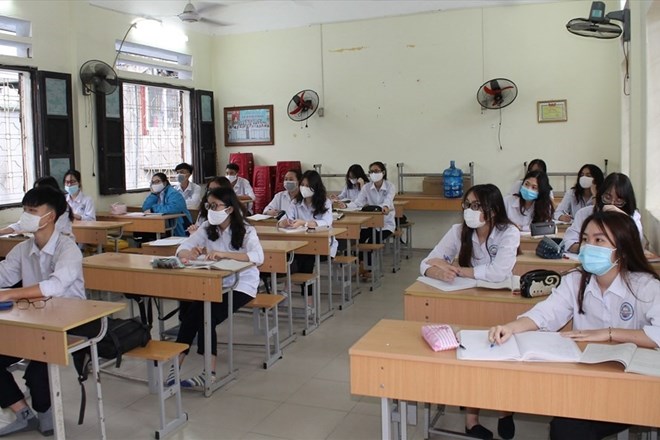 Educacion 24 h: el director es indiferente cuando los maestros violan a los estudiantes. Obra de arte: Mai Dung