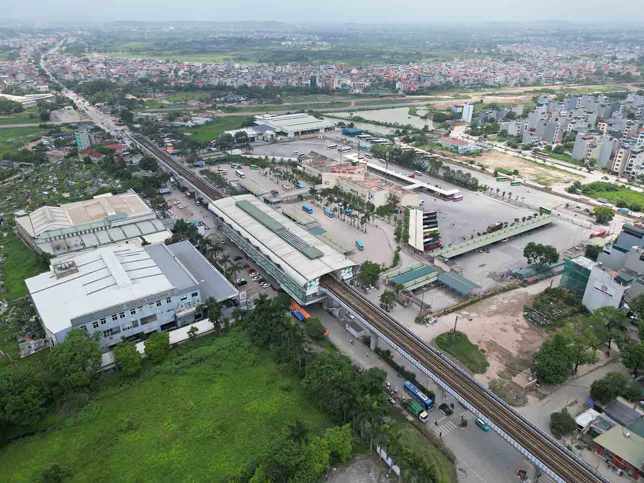 Nhà ga Yên Nghĩa thuộc tuyến tàu điện Cát Linh - Hà Đông. Ảnh: Hữu Chánh 