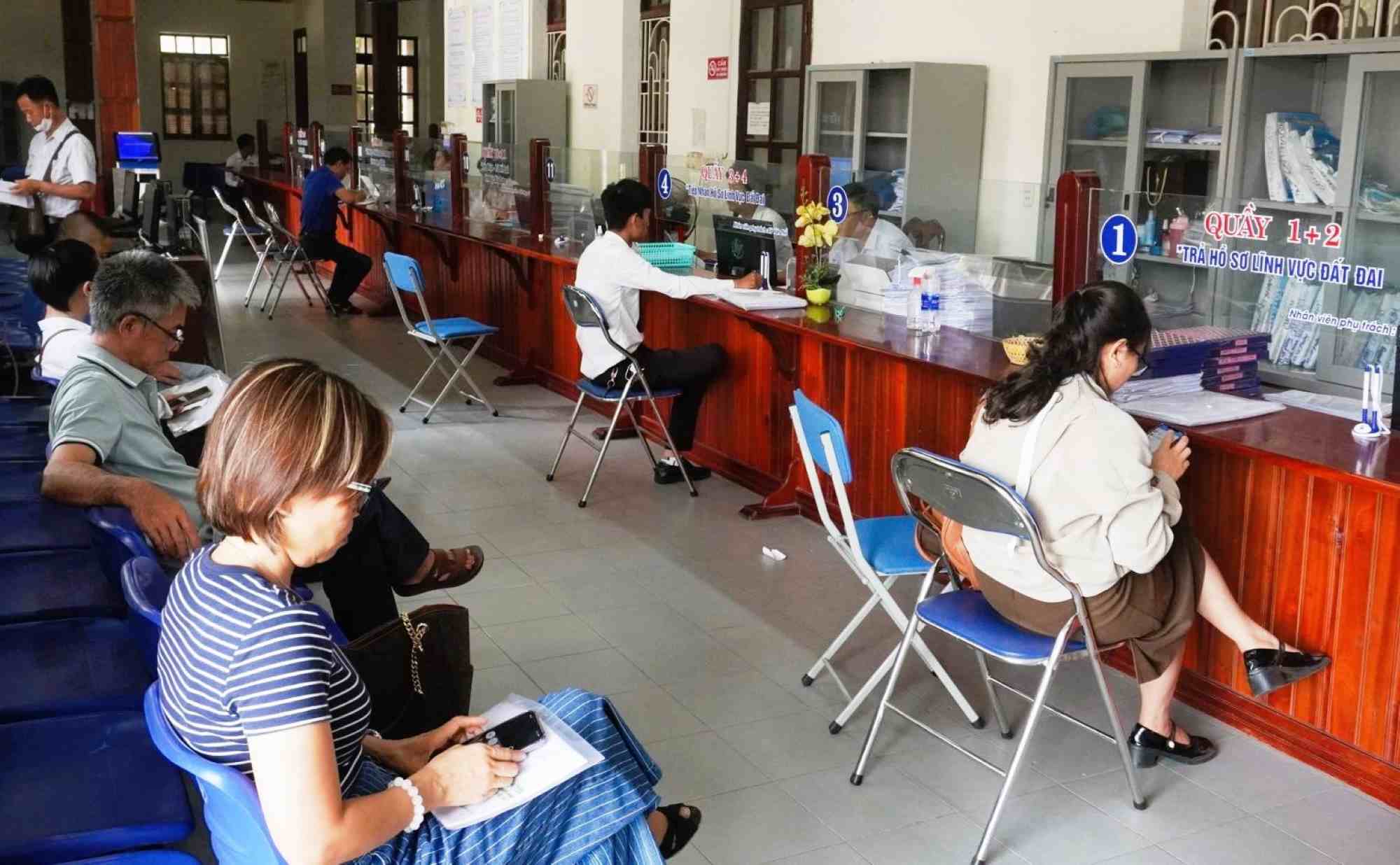 Quang Nam strengthens digital transformation due to increased pressure on land administrative records. Photo: Truong An