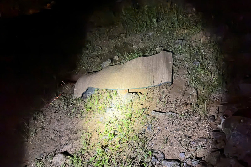 El cuerpo de la victima fue encontrado al pie de Mong Sen Bridge. Foto: Suministro de personas