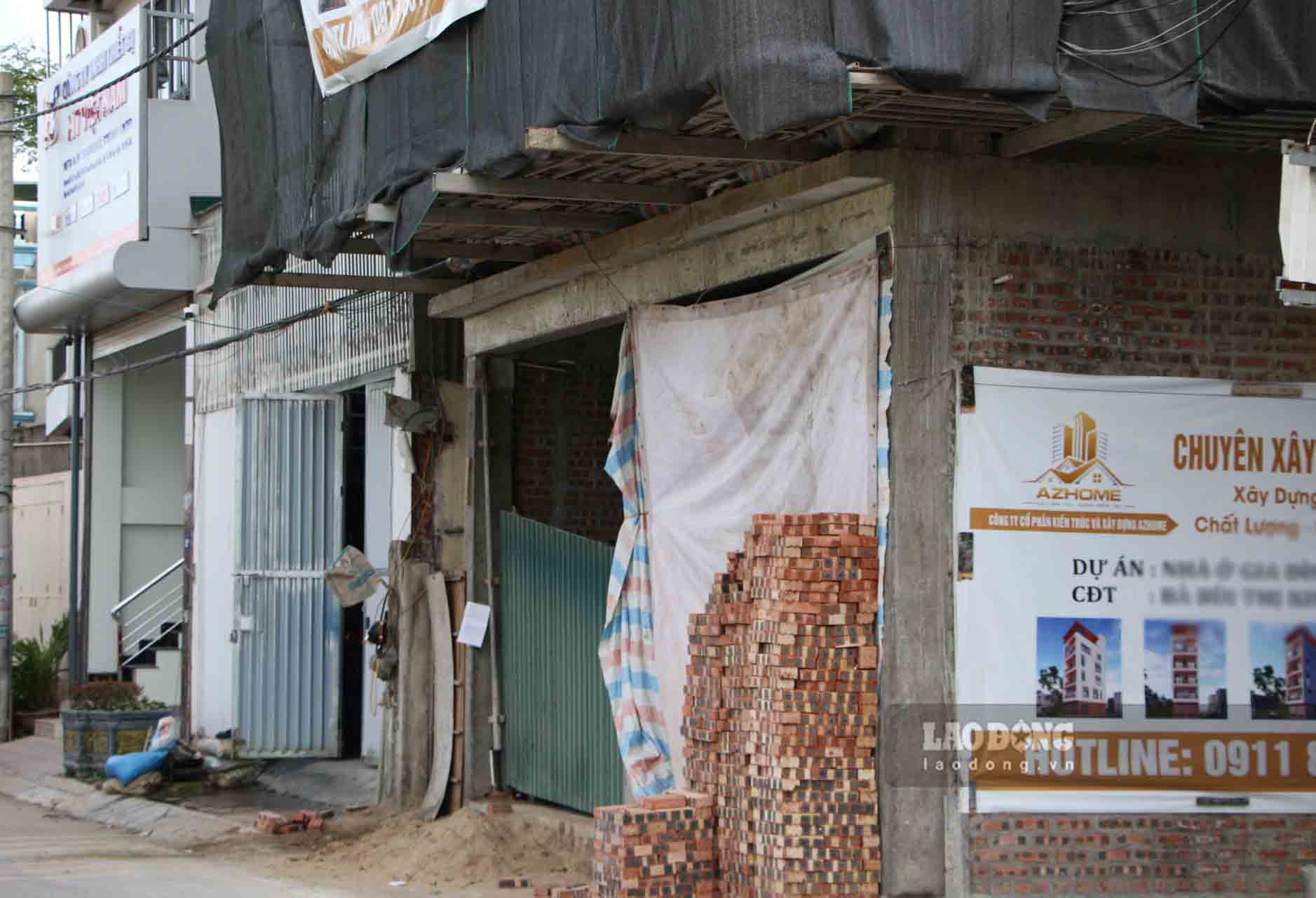Los procedimientos para otorgar casas separadas en Hanoi se reciben 100% en linea. Foto: Viet Bac.