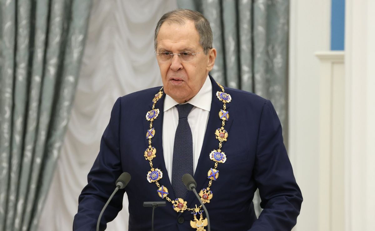 El ministro de Relaciones Exteriores de Rusia, Sergei Lavrov, usa la medalla de Andration Persozvanny otorgada por el presidente ruso Vladimir Putin el 22 de mayo. Foto: Kremlin