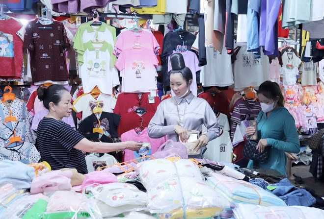 Nhiều ki-ốt chợ trung tâm TP Sơn La hoạt động trở lại
