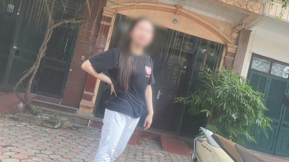 Nguoi tu xung la duoc thue den don nha cho biet khong ro cong ty nay hoat dong linh vuc gi. Anh: Hoang Xuyen