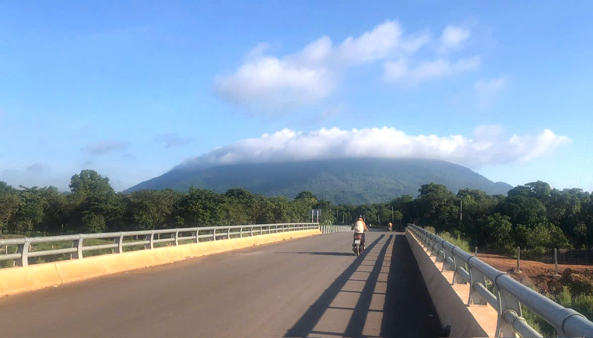 Dong Nai plans Chua Chan Mountain Eco-tourism Resort in Xuan Loc District. Photo: HAC