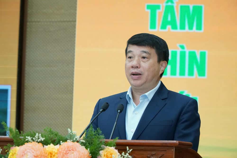 Mr. Y Thanh Ha Nie K dam - Member of the Party Central Committee, Secretary of Lam Dong Provincial Party Committee spoke at the workshop. Photo: Lam Hong