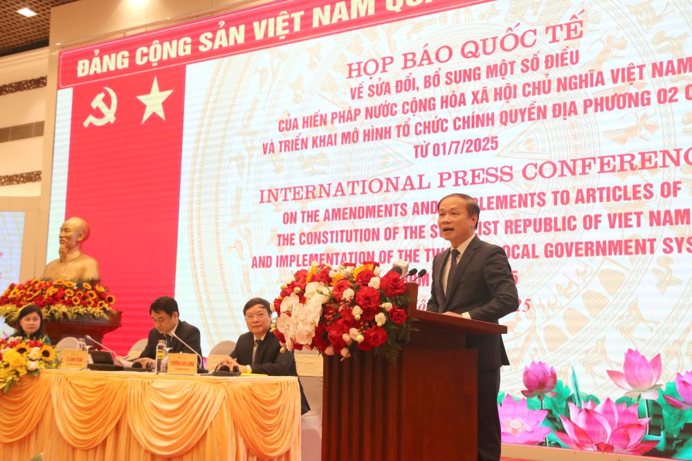 Ong Pham Tat Thang - Pho Truong Ban Tuyen giao va Dan van Trung uong. Anh: Tran Vuong