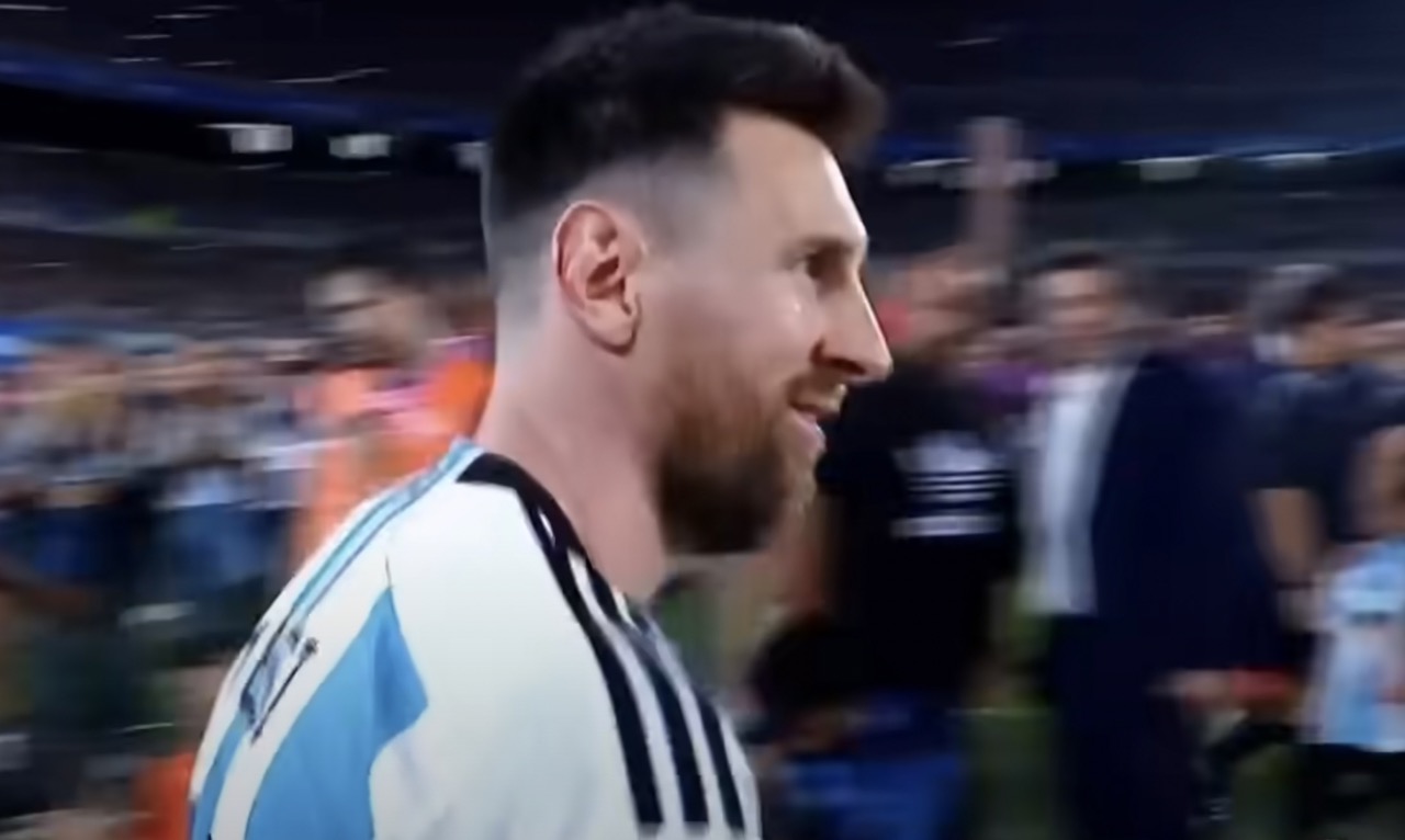 Messi jugara al reclutar a Argentina para jugar con Colombia. Fotos cortadas del video