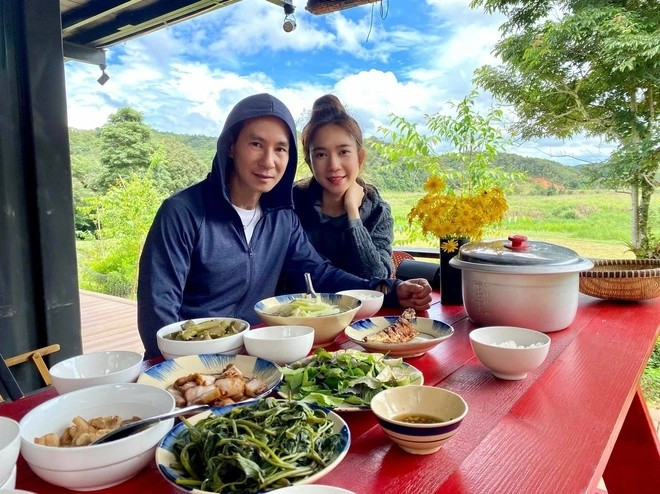Ly Hai, Minh Ha tan huong cuoc song binh yen trong trang trai o Da Lat. Anh: Nghe si cung cap.
