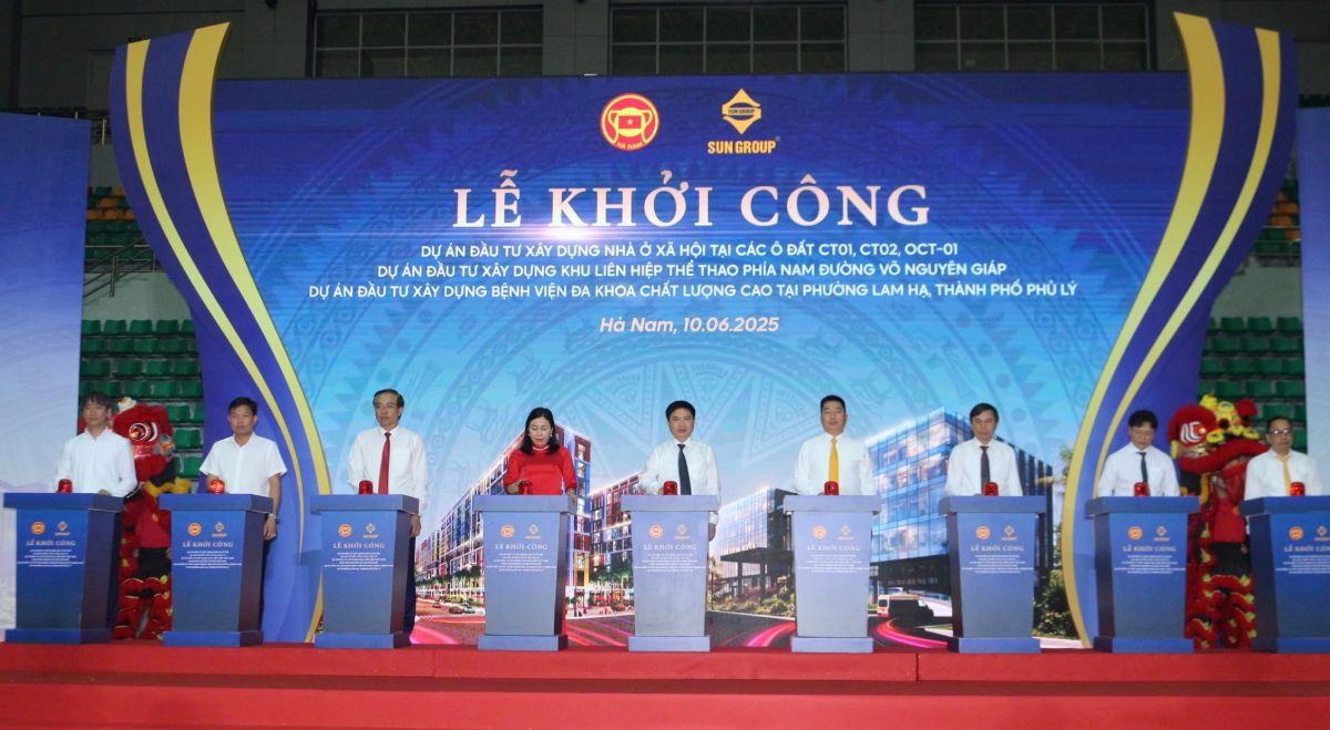 Starting construction of 3 key projects in Phu Ly city (Ha Nam province). Photo: Anh Nguyen