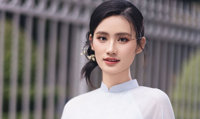 Hoa hậu Ý Nhi lên tiếng về mối quan hệ với bạn trai giữa tin chia tay