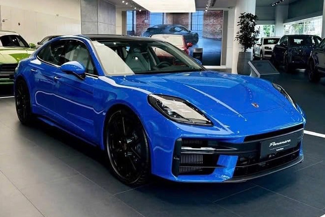 El 100% nuevo de Porsche Panamera 2025 se reveta. Foto: Hung Luong
