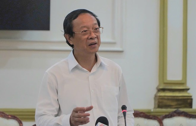 Thu truong Pham Ngoc Thuong tai buoi lam viec voi TPHCM ve cong tac chuan bi cho ky thi tot nghiep THPT nam 2025. Anh: Chan Phuc