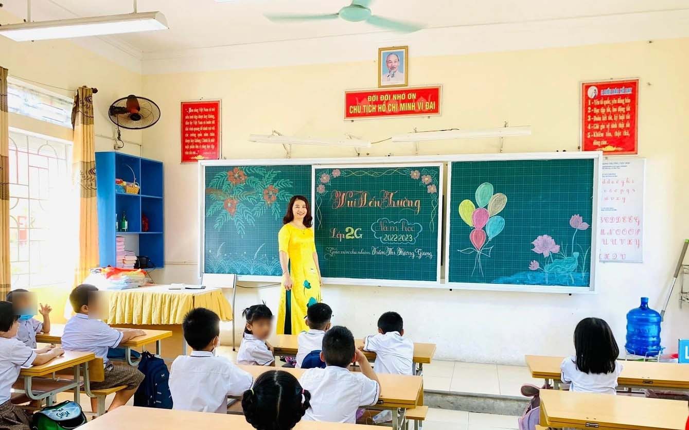 The title of Emulation Fighter at the grassroots level is the result of the efforts of teachers in one school year. Photo: Nguyen Duy