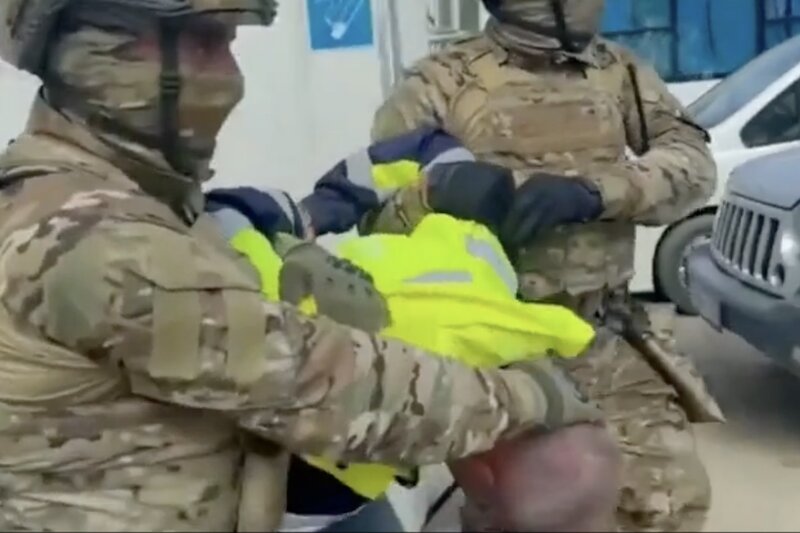 El personal del aeropuerto ruso fue arrestado por acusar a la inteligencia ucraniana para desarrollar un plan de sabotaje. Foto: Agencia de Seguridad Federal Rusa