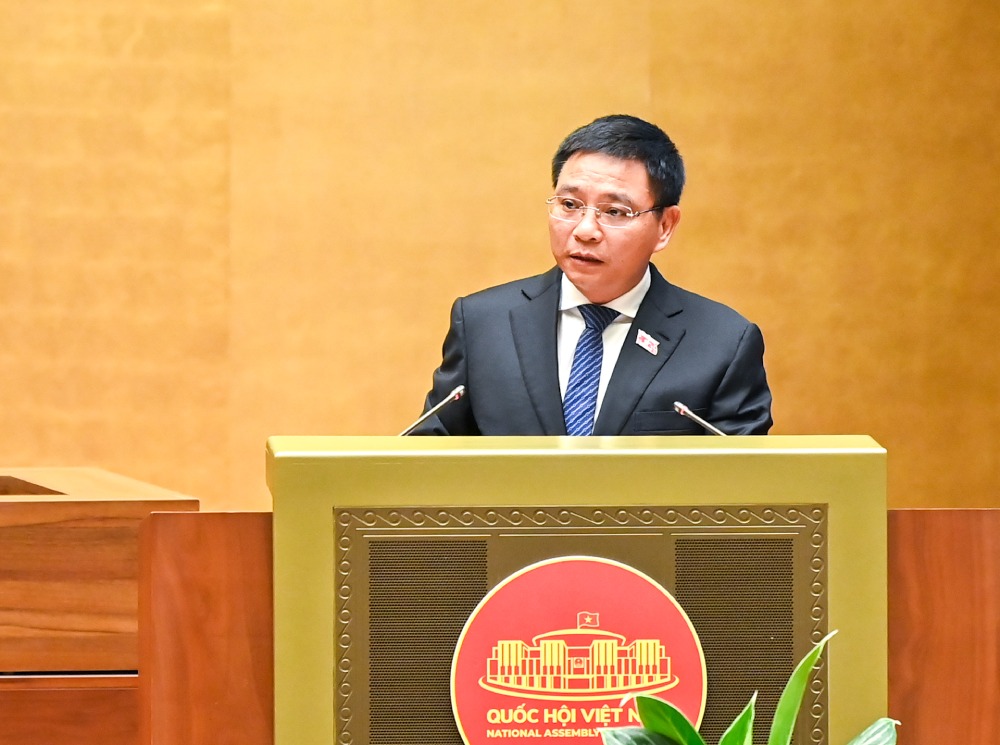 According to Minister of Finance Nguyen Van Thang, the International Financial Center will be assigned staff and have expert salary agreements. Photo: Pham Dong
