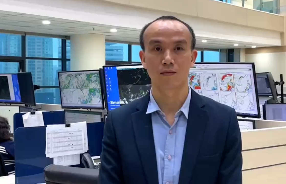 Tien si Hoang Phuc Lam - Pho Giam doc Trung tam Du bao Khi tuong Thuy van Quoc gia - cho biet tinh hinh mua se bien dong phu thuoc huong di chuyen va dien bien bao so 1. Anh: An An