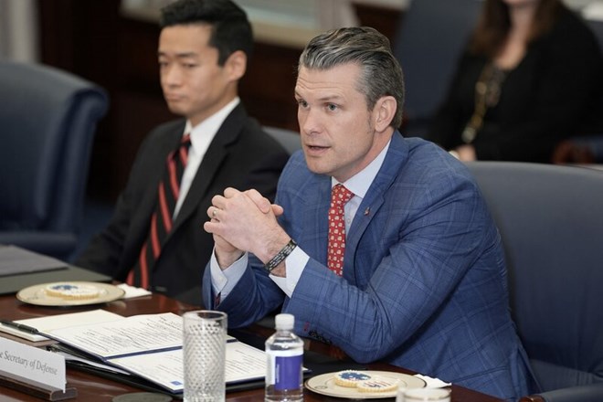 Bo truong Quoc phong Pete Hegseth. Anh: AFP