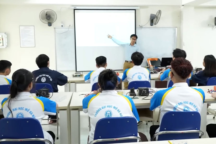 A series of professions that require a large number of human resources that candidates should know