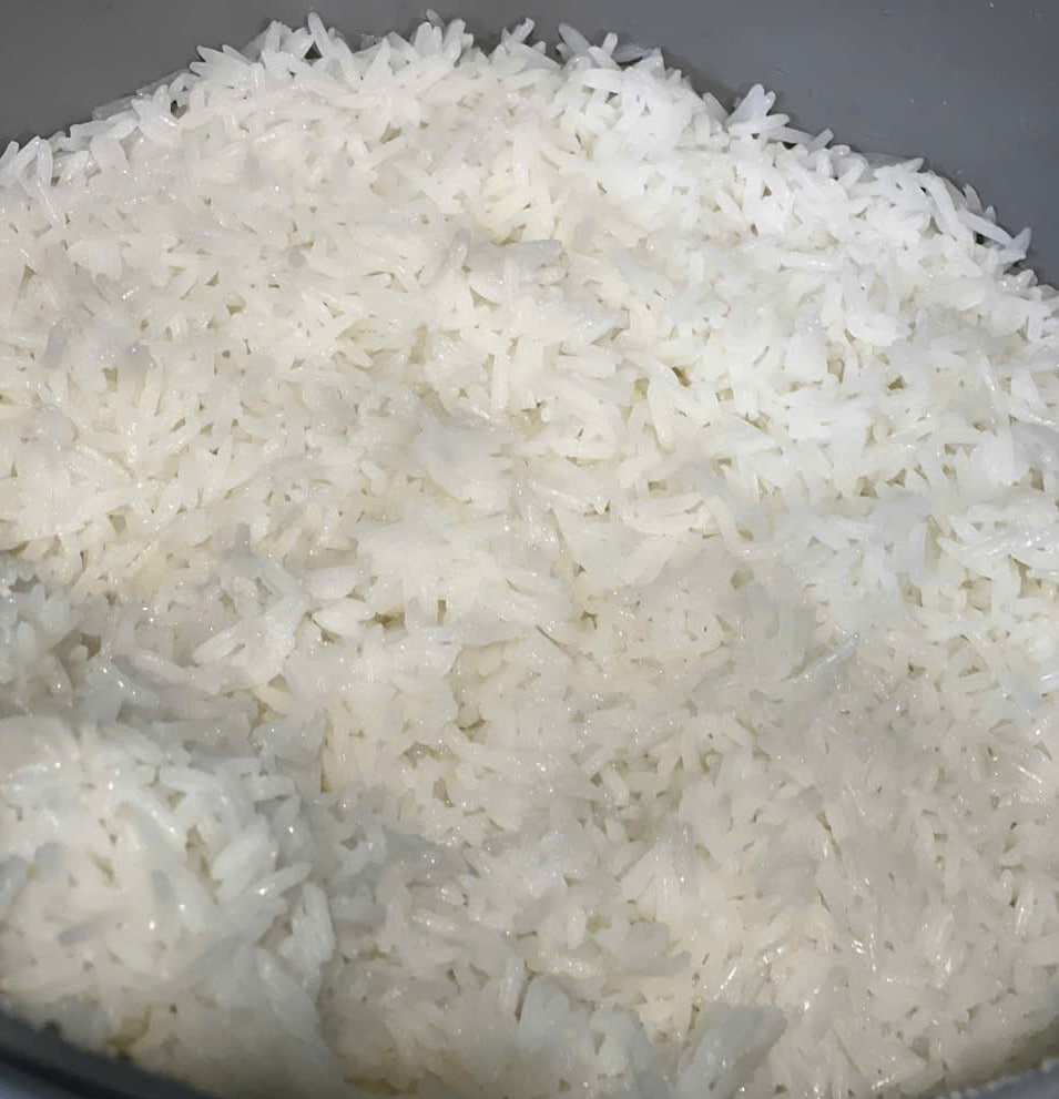 Eating white rice with eggs properly will help stabilize blood sugar. Photo: Quang Minh.