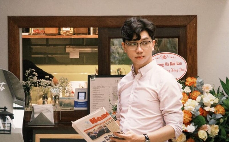 The light pink shirt helps guys create a gentle but equally elegant breakthrough. Photo: Anh Quoc