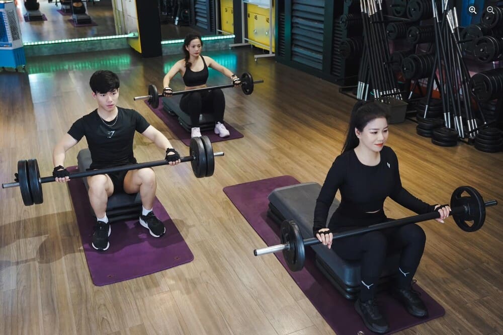 Tập tạ thường xuyên và đúng cách không chỉ tốt cho  sức khỏe tim mạch mà còn cải thiện về mặt tinh thần. Ảnh: Mai Châu