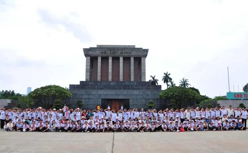 Tuyen Quang Labor Federation organizes a field trip for workers' children. Photo: Tuyen Quang Trade Union