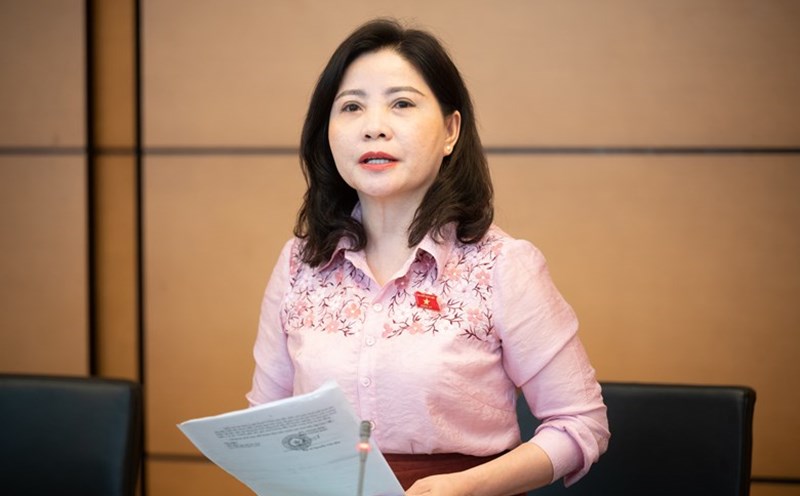 National Assembly delegate Nguyen Thu Nguyet proposed to adjust salaries for cadres and civil servants after merging provinces and communes. Photo: Quochoi.vn