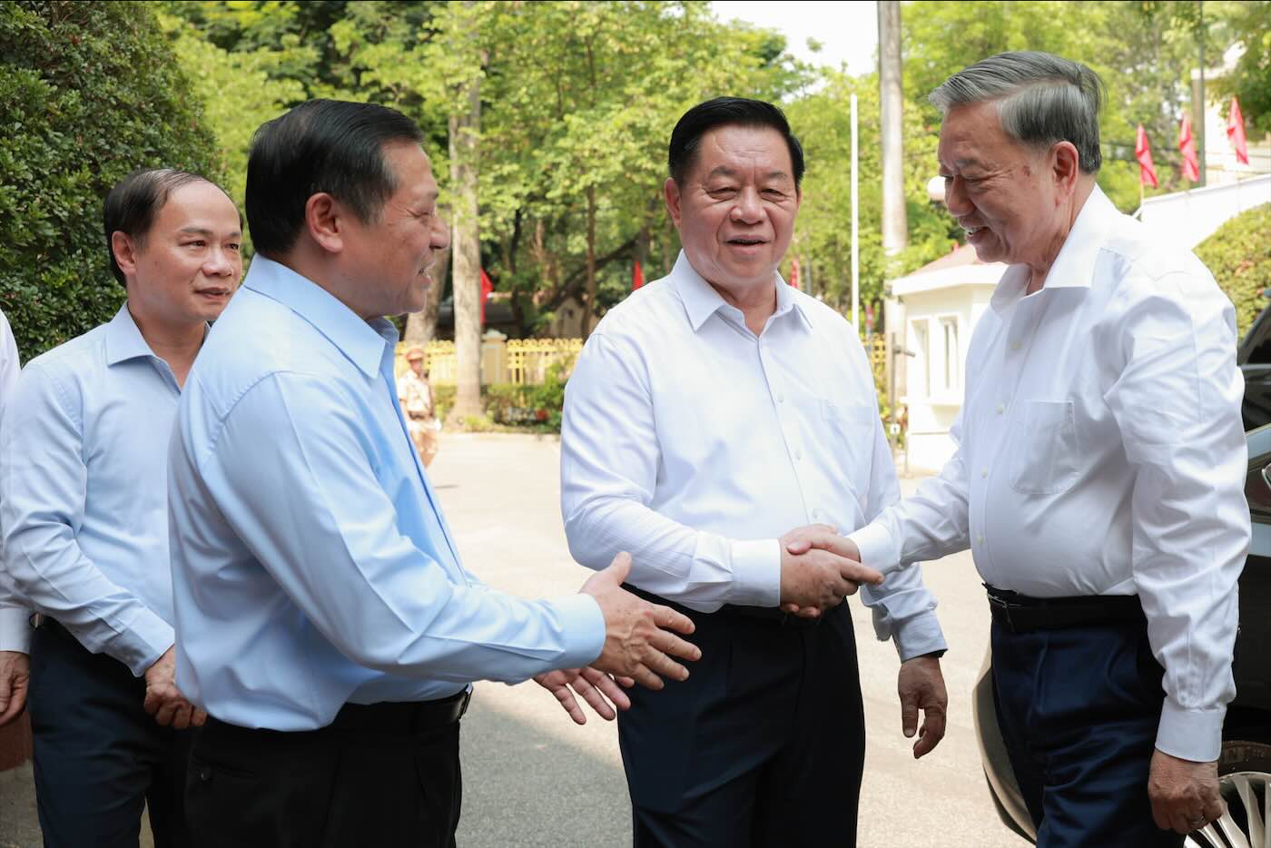 Tong Bi thu To Lam den lam viec voi Ban Tuyen giao va Dan van Trung uong. Anh: Hai Nguyen