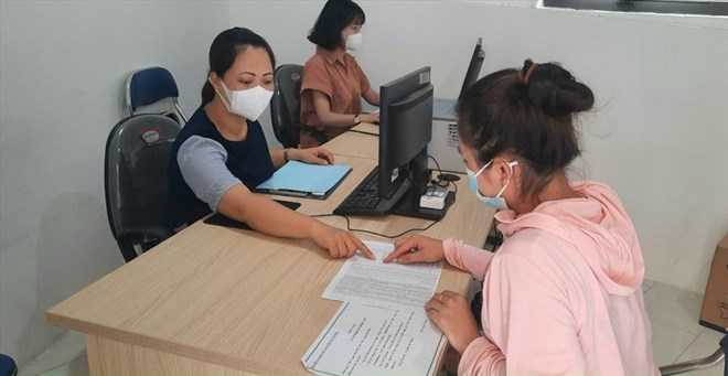 Ke toan truong hoc co phai dinh ky chuyen doi vi tri cong tac hay khong la cau hoi duoc nhieu nguoi quan tam. Anh: Van Trang