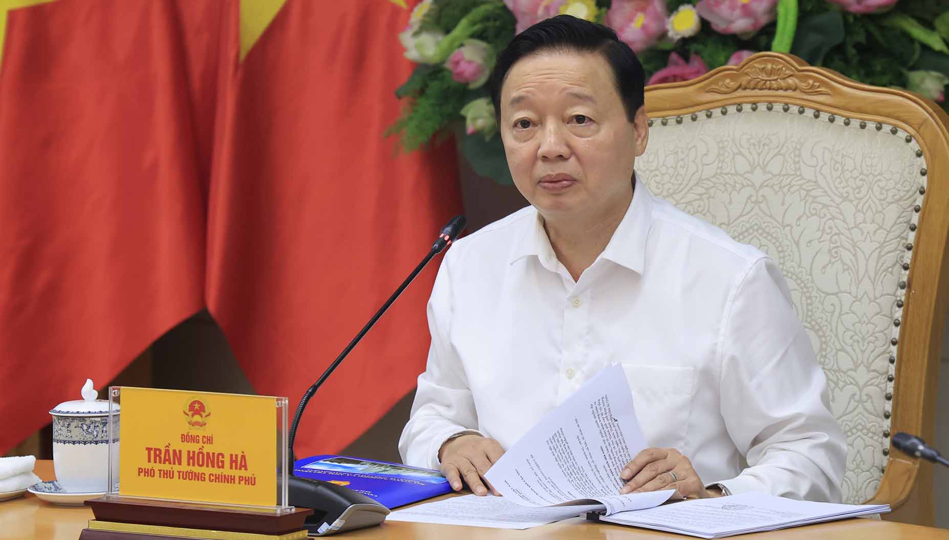 Deputy Prime Minister Tran Hong Ha assigned the pilot study to establish an agricultural product trading floor in the Mekong Delta. Photo: VGP/Dinh Nam.