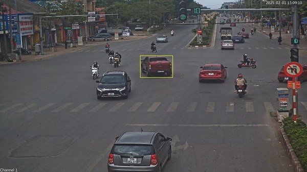 Chủ xe ô tô biển số Quảng Ninh dính phạt nguội cần liên hệ công an