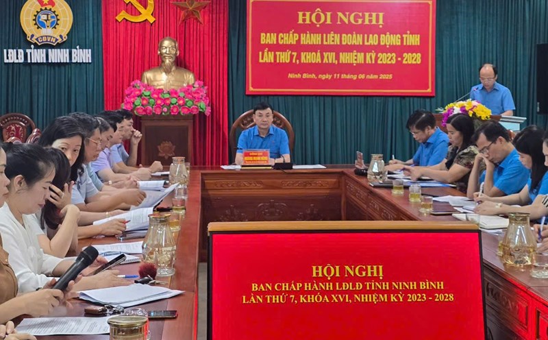 10 direct superior trade unions in Ninh Binh will end their activities from June 16. Photo: Nguyen Truong