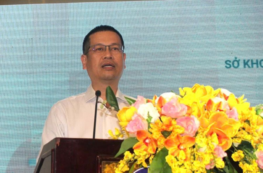 Ong Duong Hoang Van Ban, Pho Giam doc So Khoa hoc va Cong nghe phat bieu khai mac hoi thao. Anh: Thanh Huyen