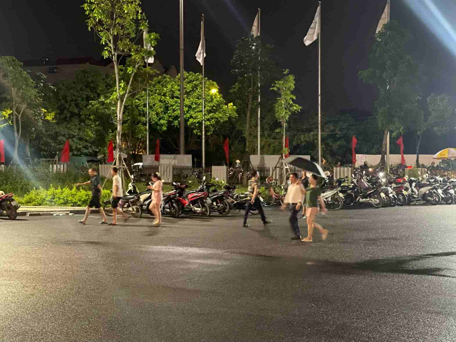 Nguoi ham mo