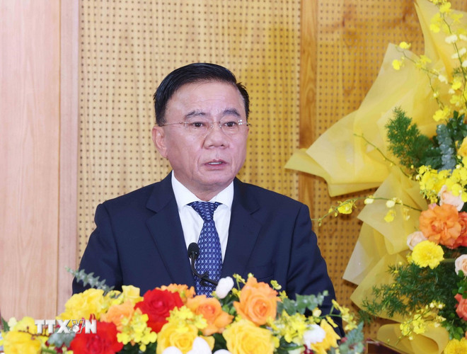 Ong Tran Cam Tu, Uy vien Bo Chinh tri, Thuong truc Ban Bi thu, Bi thu Dang uy cac co quan Dang Trung uong, phat bieu chi dao Dai hoi. Anh: Phuong Hoa/TTXVN