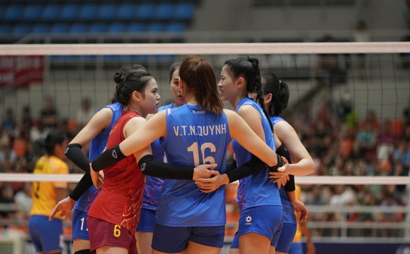 The Vietnam women's volleyball team will meet Australia in the final match of the AVC Nations Cup group stage. Photo: VFV