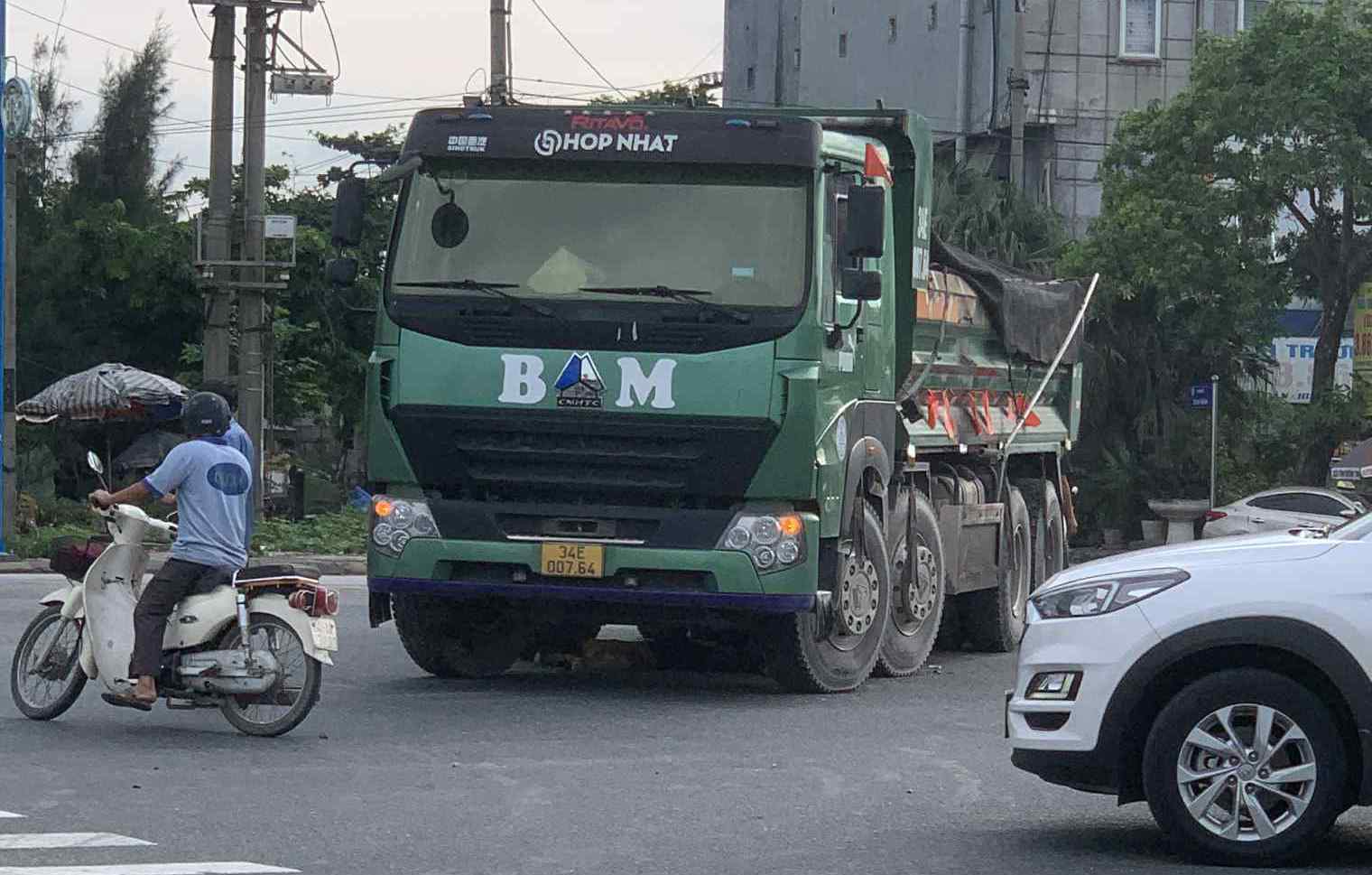 Scene of the accident on National Highway 5 in Hai Duong. Photo: Provided by the people