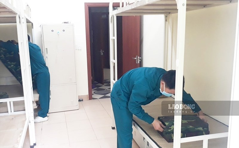 The Commander of the Commune-level Military Command must participate in the military officer training program if he has not passed the training level of college or university in the basic military. Photo: Xuan Trung