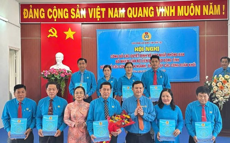 Nearly 15,000 union members, 8 grassroots unions, 58 unions were established after 6 months. Photo: Hoang Loc