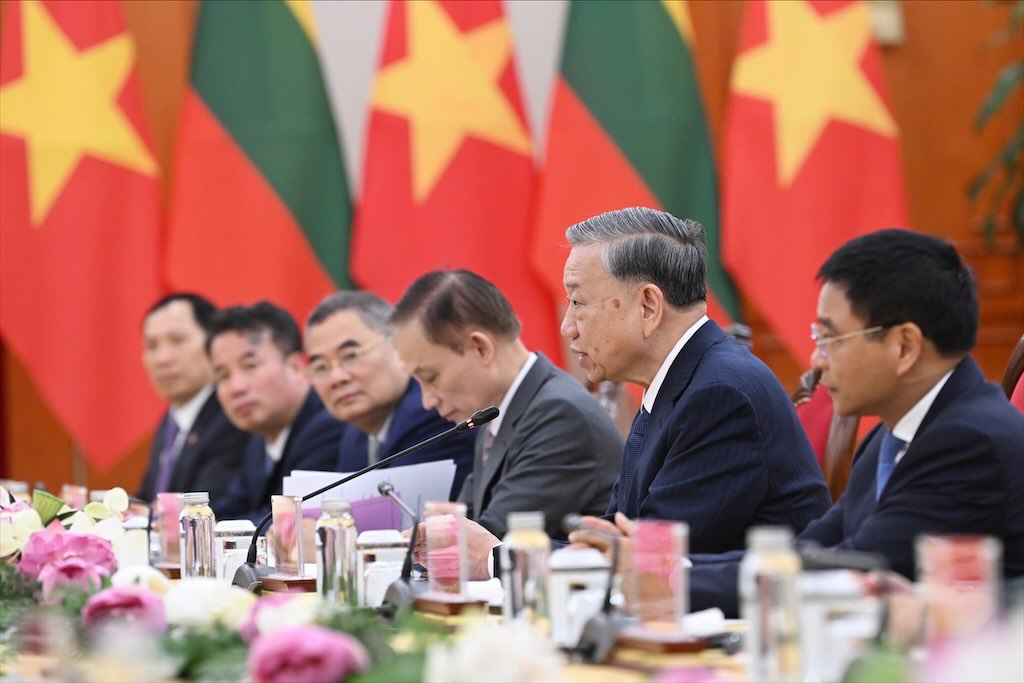 Tong Bi thu To Lam phat bieu, bay to hoan nghenh Tong thong Lithuania Gitanas Nauseda tham Viet Nam. Anh: Hai Nguyen